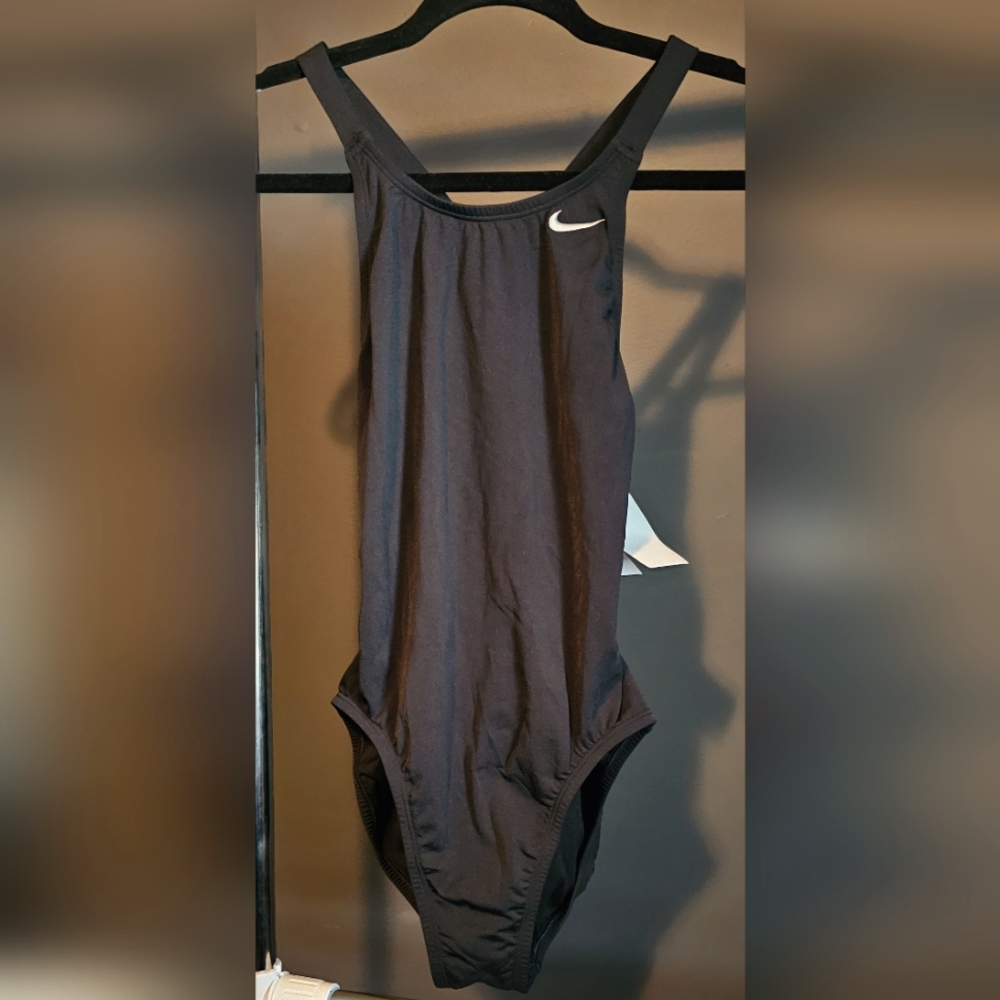 Nike Size 32 (Medium) Black Athletic Swimsuit